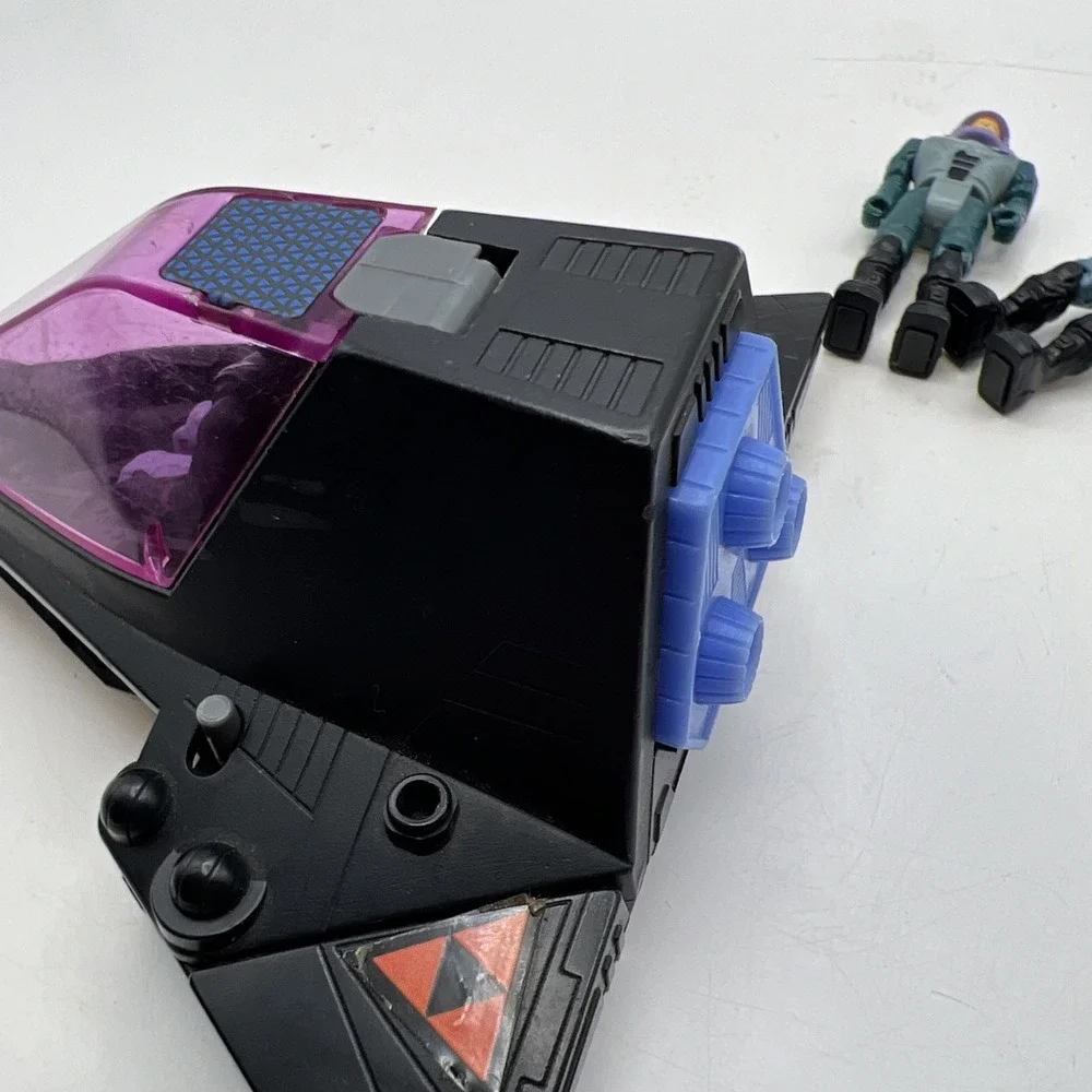 Starcom Shadowbat Parasite  with Lt. Magg Coleco & 3 Other Figures 1986 READ!!!!